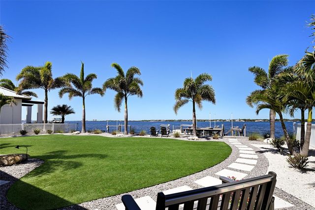 664 REGATTA WAY, Bradenton, FL 34208