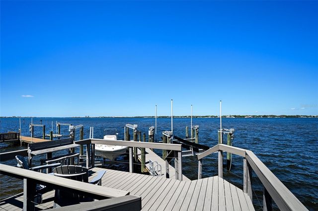 664 REGATTA WAY, Bradenton, FL 34208