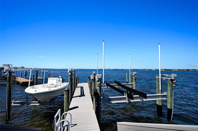 664 REGATTA WAY, Bradenton, FL 34208