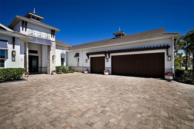 664 REGATTA WAY, Bradenton, FL 34208