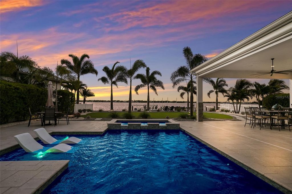 664 REGATTA WAY, Bradenton, FL 34208