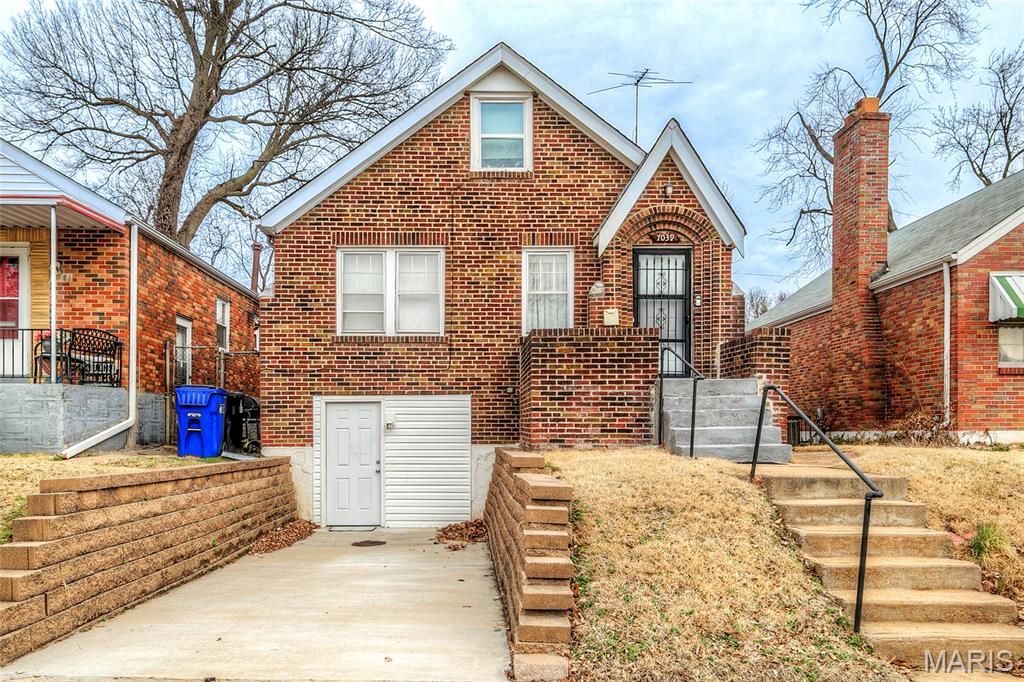 7039 Plymouth Avenue, University City, MO 63130