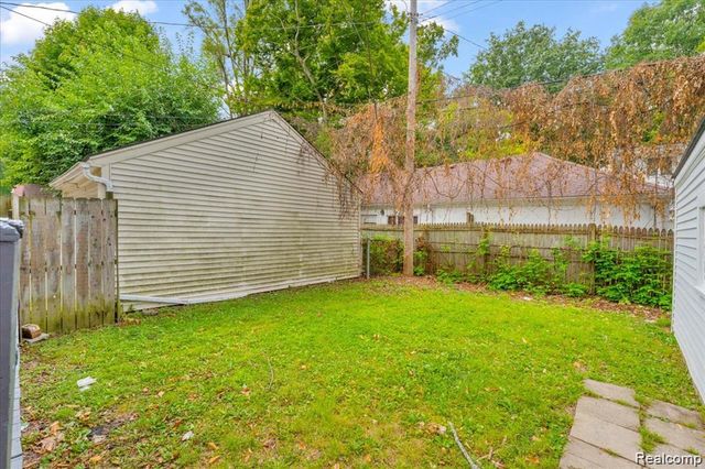 14393 Faust Avenue, Detroit, MI 48223