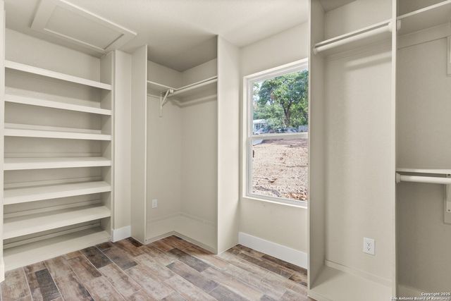 1239 Hallmark, Canyon Lake, TX 78133
