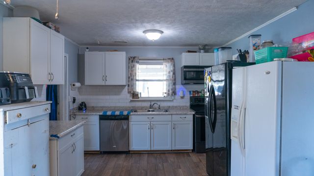 502 Church St, White Bluff, TN 37187
