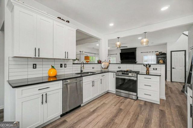 2587 Alvecot Circle SE, Atlanta, GA 30339