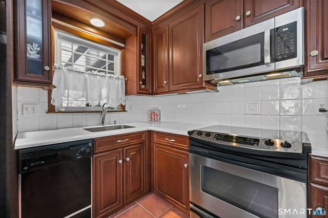 6 Clara Drive, Norwalk, CT 06851