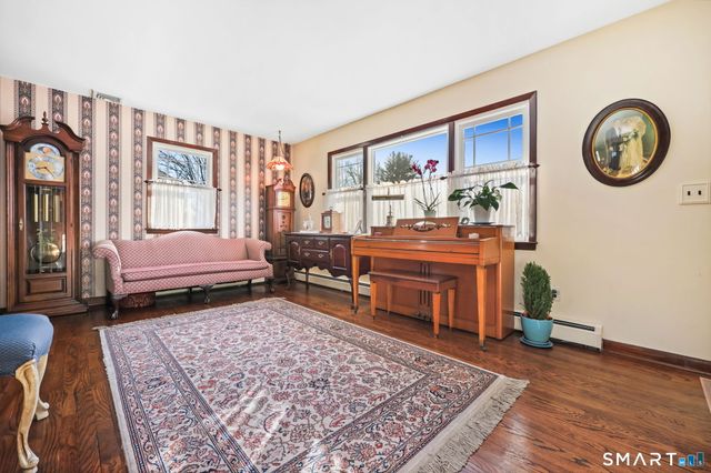 6 Clara Drive, Norwalk, CT 06851