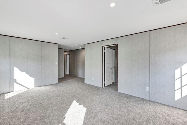 16879 SW 42ND LOOP, Ocala, FL 34481