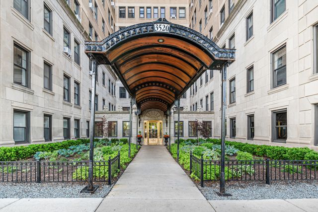 3520 N Lake Shore Drive 4P, Chicago, IL 60657