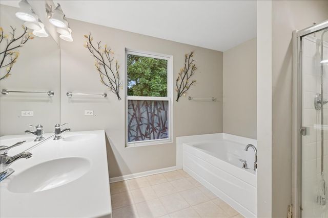 4015 CYPRESS Drive, Zion, IL 60099