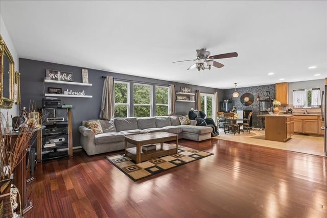 4015 CYPRESS Drive, Zion, IL 60099