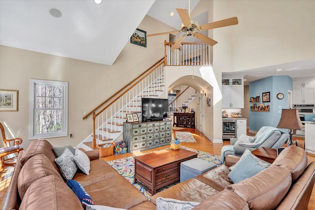 5671 Split Rail LN, Roanoke, VA 24018