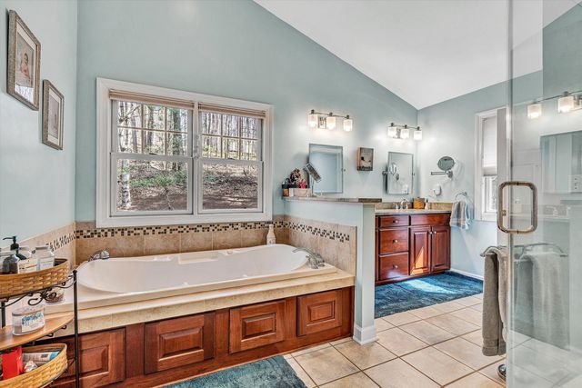 5671 Split Rail LN, Roanoke, VA 24018