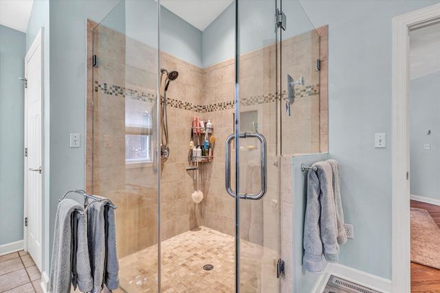 5671 Split Rail LN, Roanoke, VA 24018