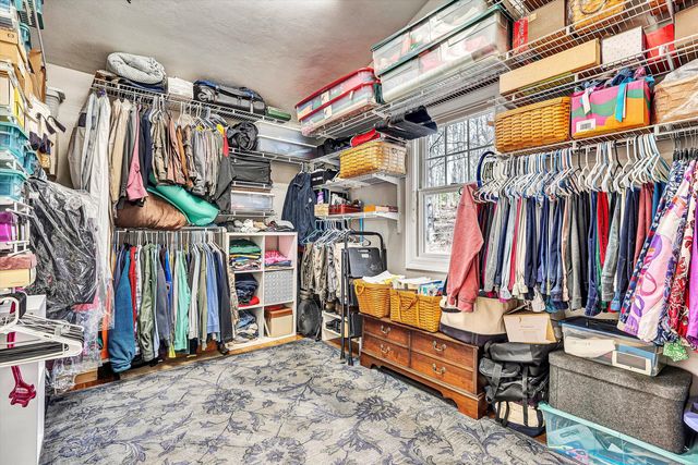 5671 Split Rail LN, Roanoke, VA 24018