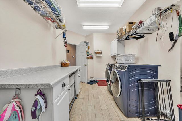 5671 Split Rail LN, Roanoke, VA 24018