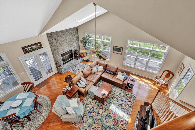 5671 Split Rail LN, Roanoke, VA 24018