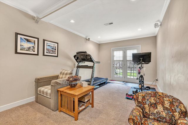 5671 Split Rail LN, Roanoke, VA 24018