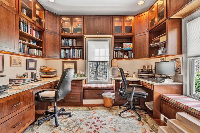 5671 Split Rail LN, Roanoke, VA 24018