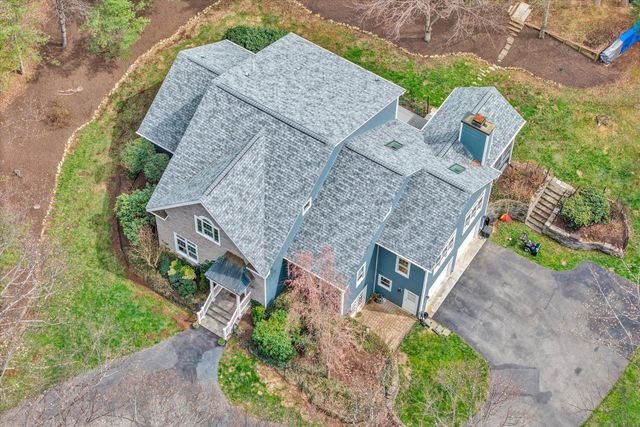 5671 Split Rail LN, Roanoke, VA 24018