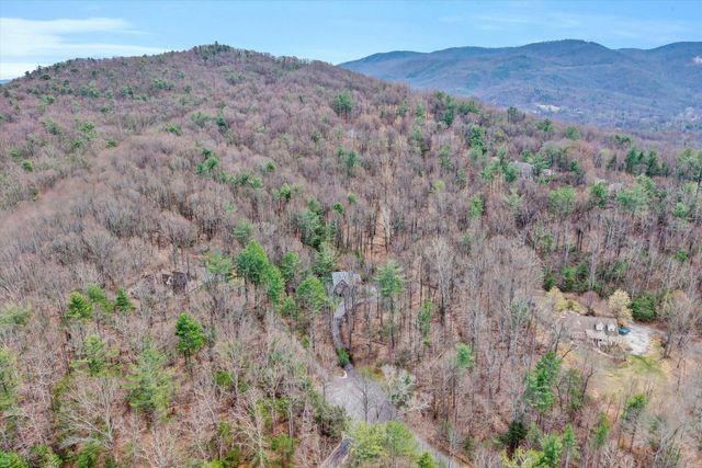 5671 Split Rail LN, Roanoke, VA 24018