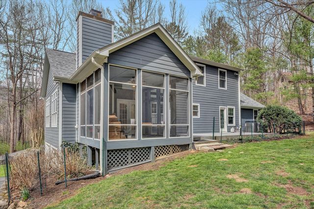 5671 Split Rail LN, Roanoke, VA 24018