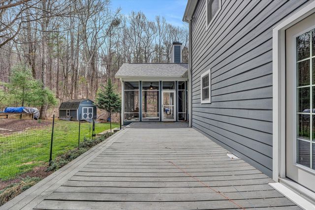 5671 Split Rail LN, Roanoke, VA 24018