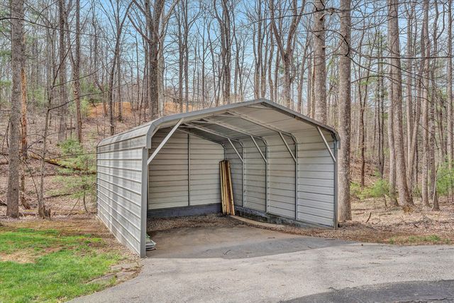 5671 Split Rail LN, Roanoke, VA 24018