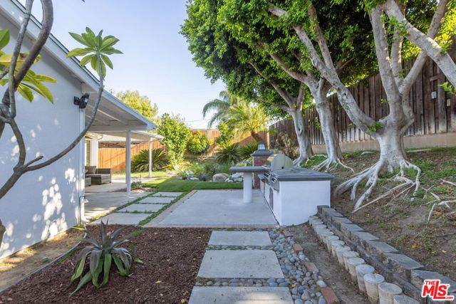 7537 Quimby Avenue, West Hills (los Angeles), CA 91307