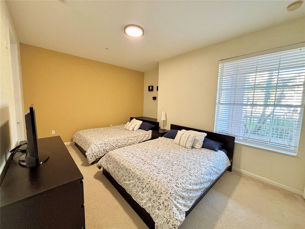 Image 13 of property listing at 5048 SHOREWAY LOOP 101, Orlando, FL 32819