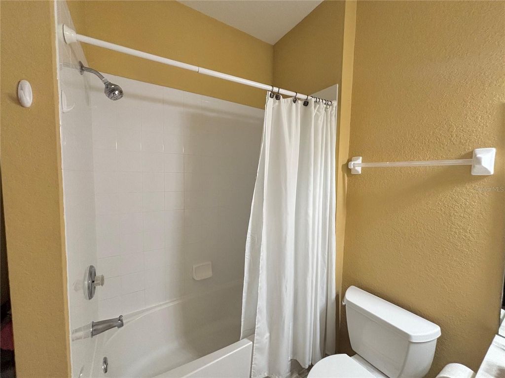 Image 16 of property listing at 5048 SHOREWAY LOOP 101, Orlando, FL 32819