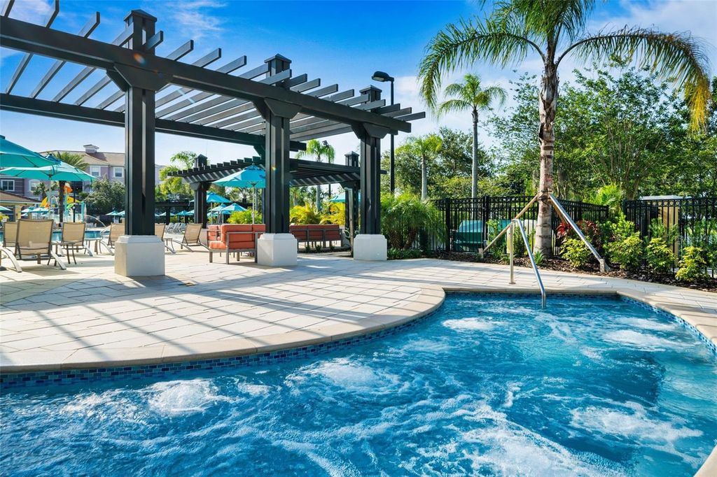 Image 25 of property listing at 5048 SHOREWAY LOOP 101, Orlando, FL 32819