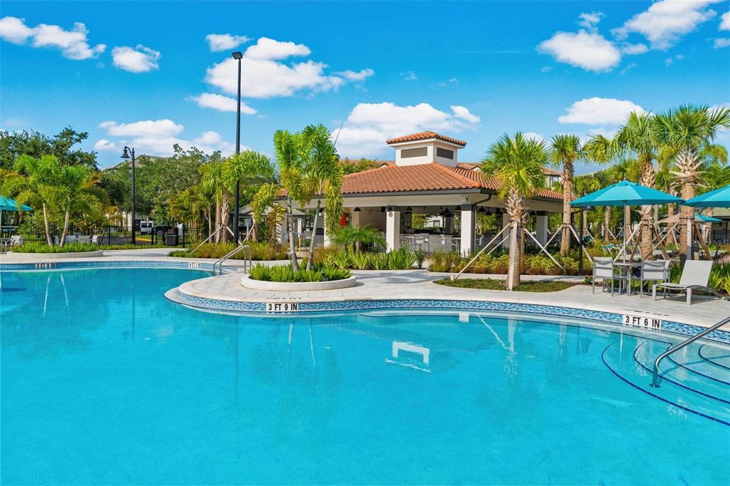 Image 35 of property listing at 5048 SHOREWAY LOOP 101, Orlando, FL 32819