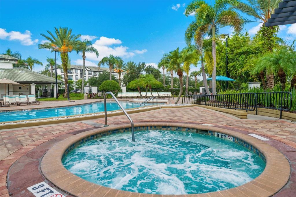 Image 36 of property listing at 5048 SHOREWAY LOOP 101, Orlando, FL 32819