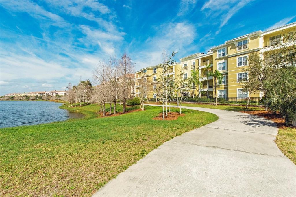 Image 47 of property listing at 5048 SHOREWAY LOOP 101, Orlando, FL 32819