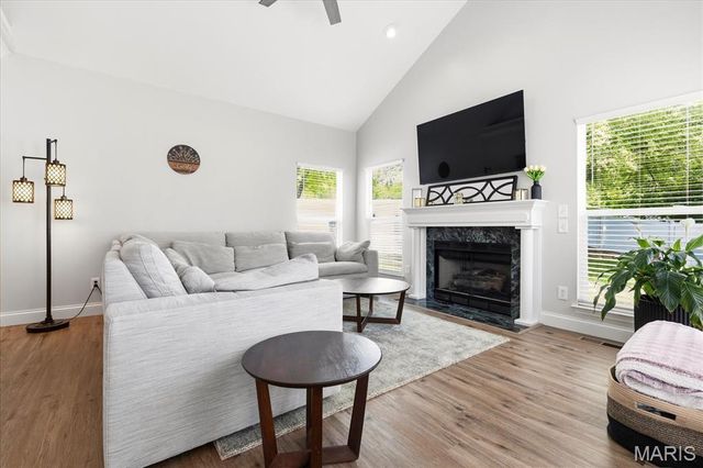 21 W Waymire Avenue, St Louis, MO 63119