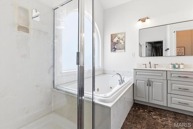 21 W Waymire Avenue, St Louis, MO 63119