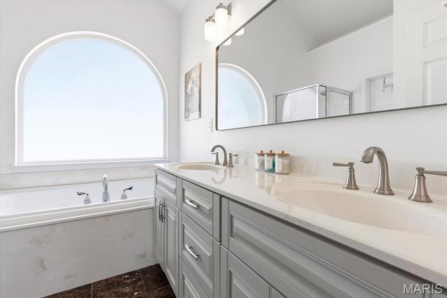 21 W Waymire Avenue, St Louis, MO 63119