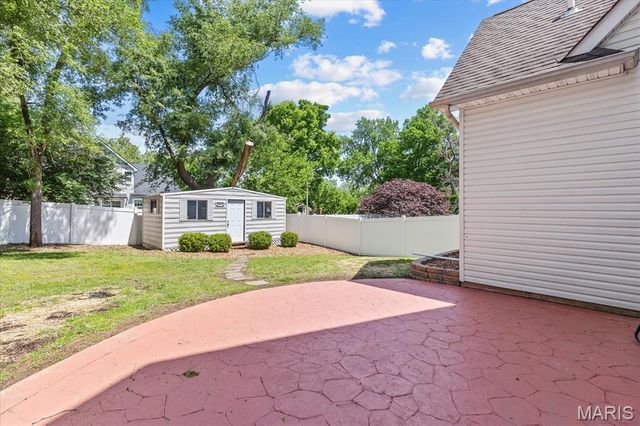 21 W Waymire Avenue, St Louis, MO 63119