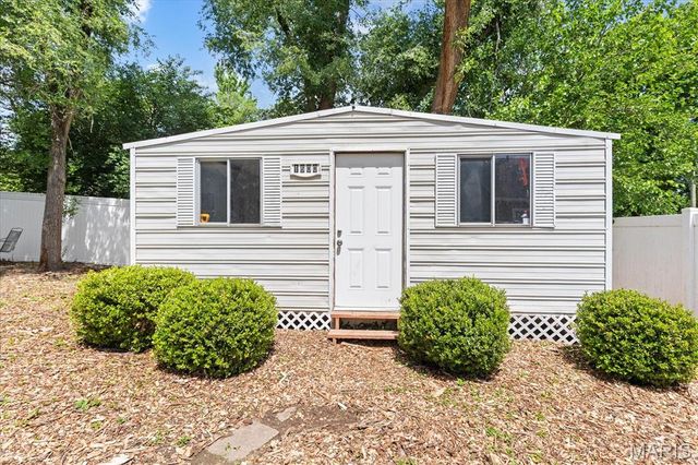 21 W Waymire Avenue, St Louis, MO 63119
