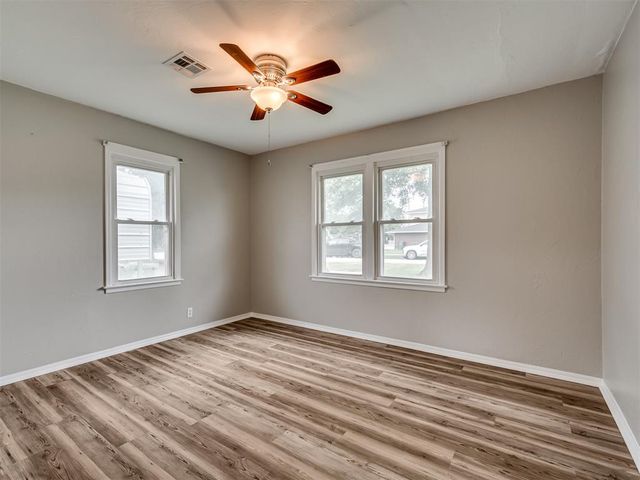 207 Birch Avenue, Yukon, OK 73099