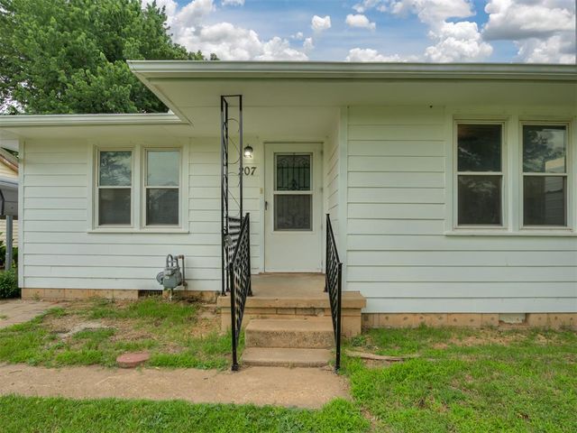 207 Birch Avenue, Yukon, OK 73099