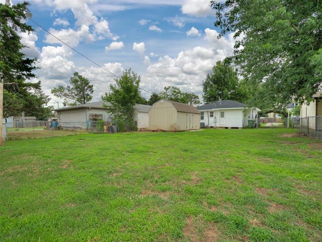 207 Birch Avenue, Yukon, OK 73099
