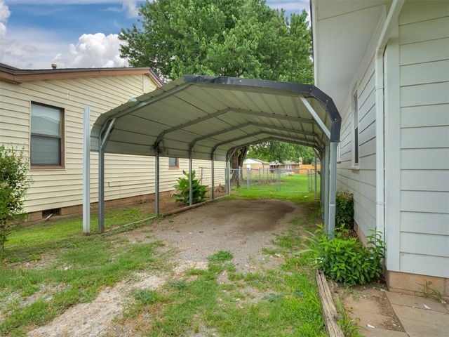 207 Birch Avenue, Yukon, OK 73099