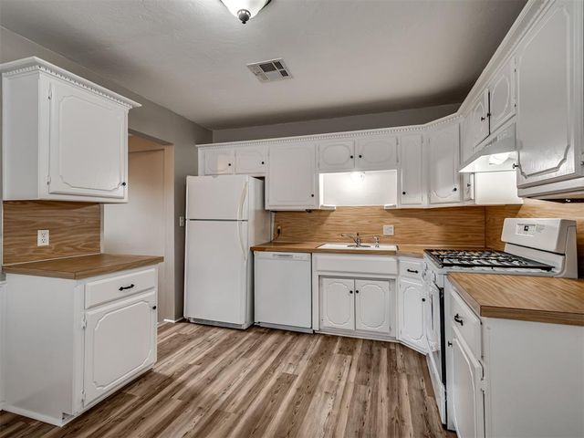 207 Birch Avenue, Yukon, OK 73099