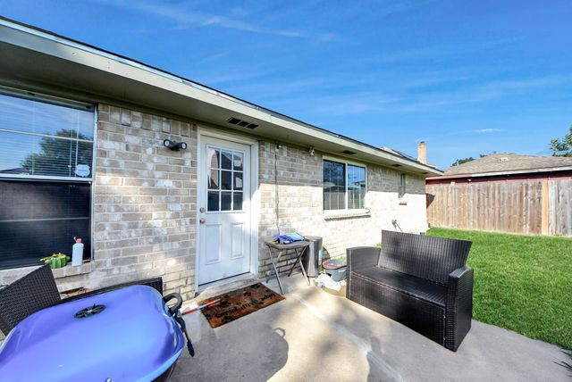 2531 Willow Drive, Stafford, TX 77477