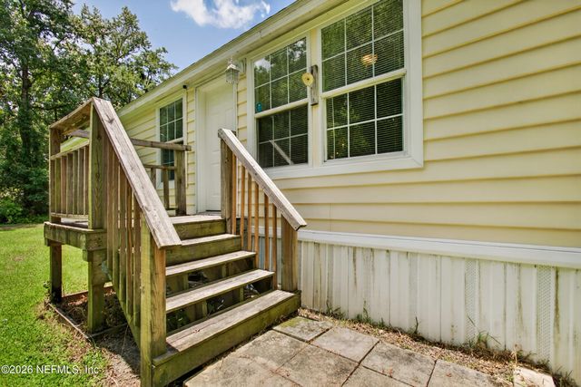 2817 HADDOCK Road, Jacksonville, FL 32218