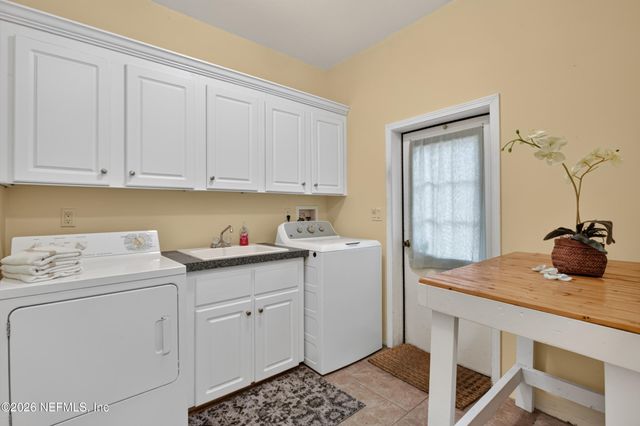 2817 HADDOCK Road, Jacksonville, FL 32218