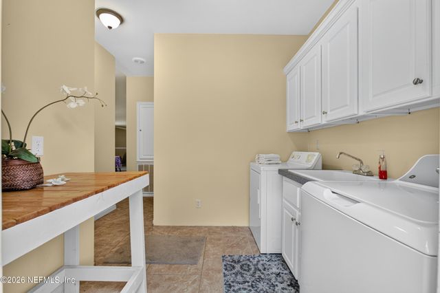 2817 HADDOCK Road, Jacksonville, FL 32218